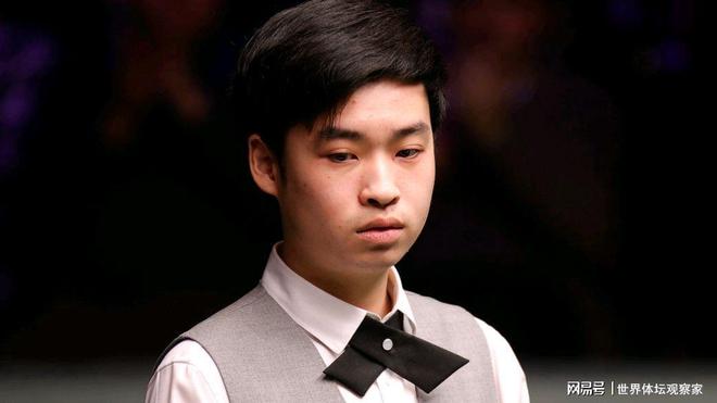 世体：弗里克征召16岁门将罗德里格斯，后者参加巴萨一队训练